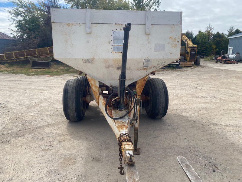 Chemical/Fertilizer Application  Mobility Fertilizer Spreader - 6 Ton Photo